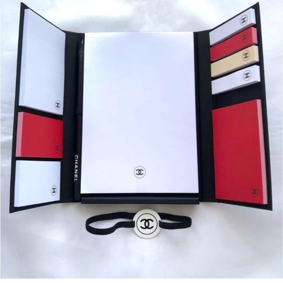 Stationary Set - Picture 1 of 7